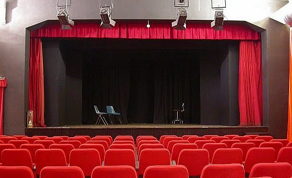 Il Cartellone 2024-25: avviso pubblico per la presentazione di rassegne teatrali per le scuole